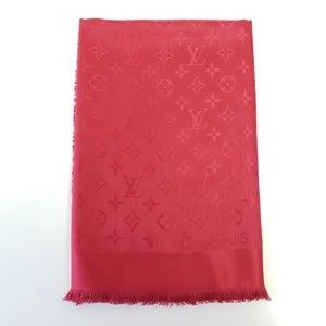 Louis Vuitton Accessories - Louis Vuitton Red Shawl Scarf Pomme d' Amoure Louis Vuitton Accessories - Louis Vuitton Red Shawl Scarf Pomme d' Amoure